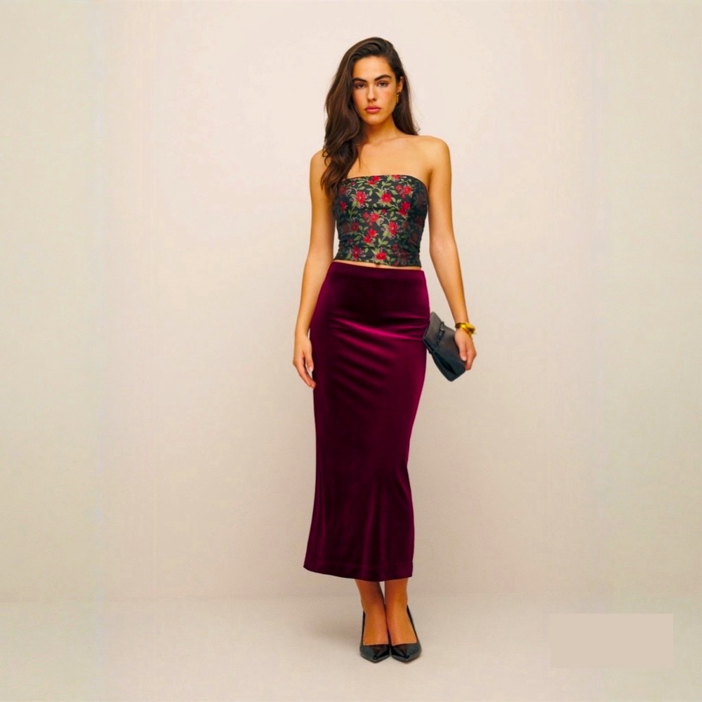 NWT The Reformation Maria Knit Skirt Chianti Velvet Size M